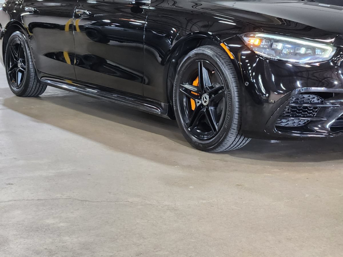 Used 2022 Mercedes-Benz S 580 4MATIC Sedan w/ AMG Line Package image 16