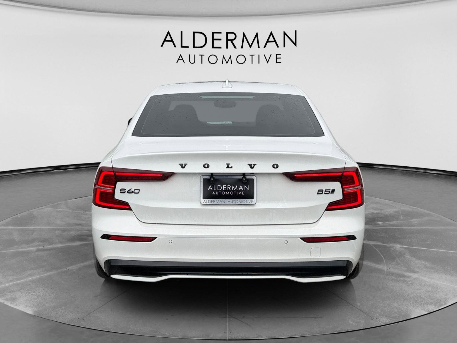 Used 2024 Volvo S60 B5 Plus AWD/4WD image 4