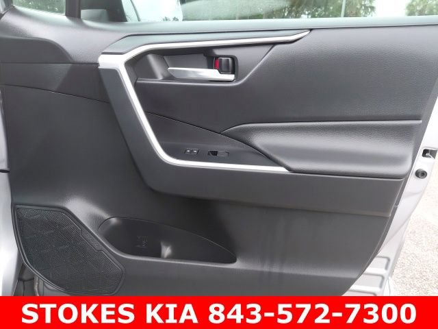 Used 2021 Toyota RAV4 XLE FWD image 25