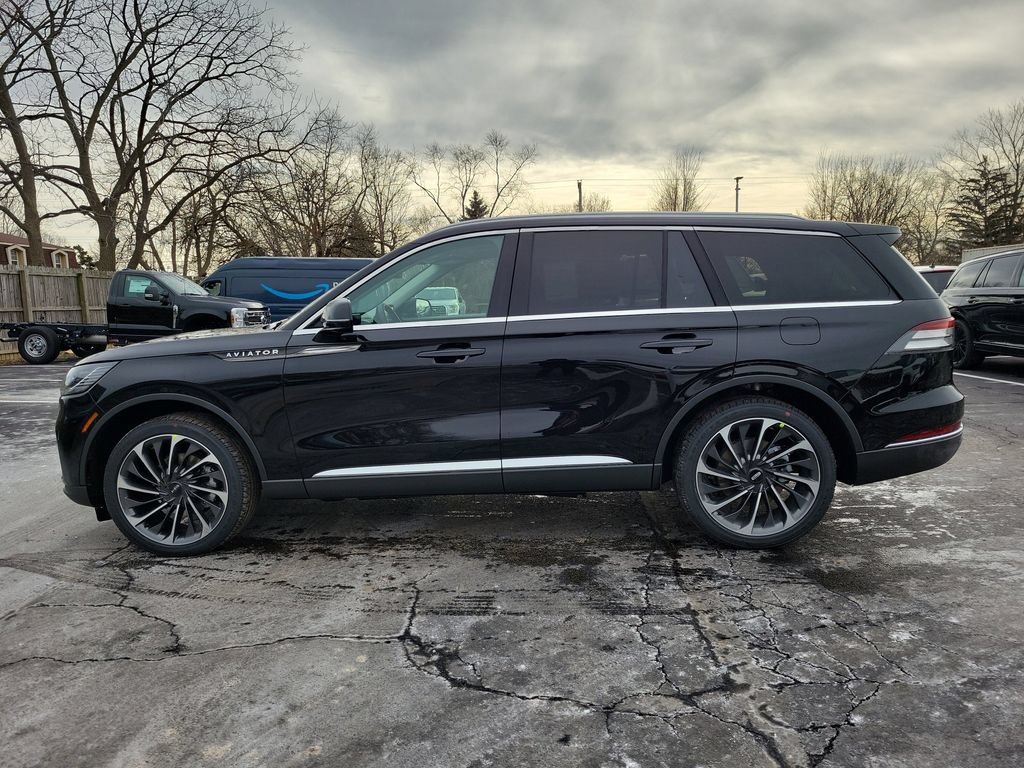 New 2026 Lincoln Aviator Reserve w/ Illumination Package AWD/4WD image 7