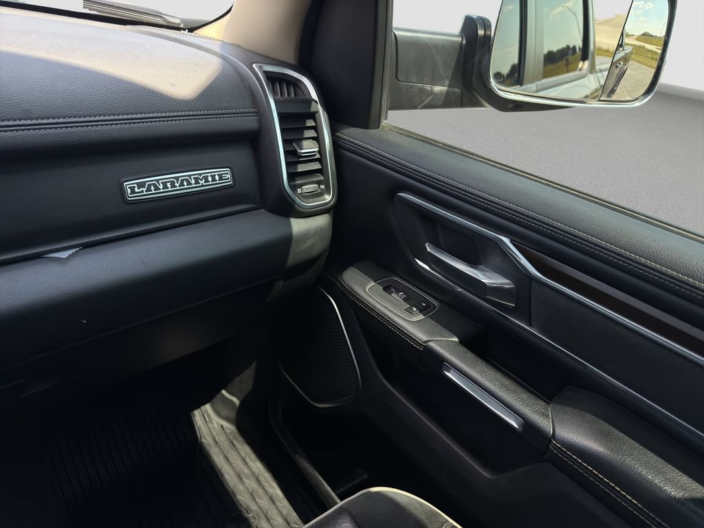Used 2021 RAM 1500 Laramie AWD/4WD image 17