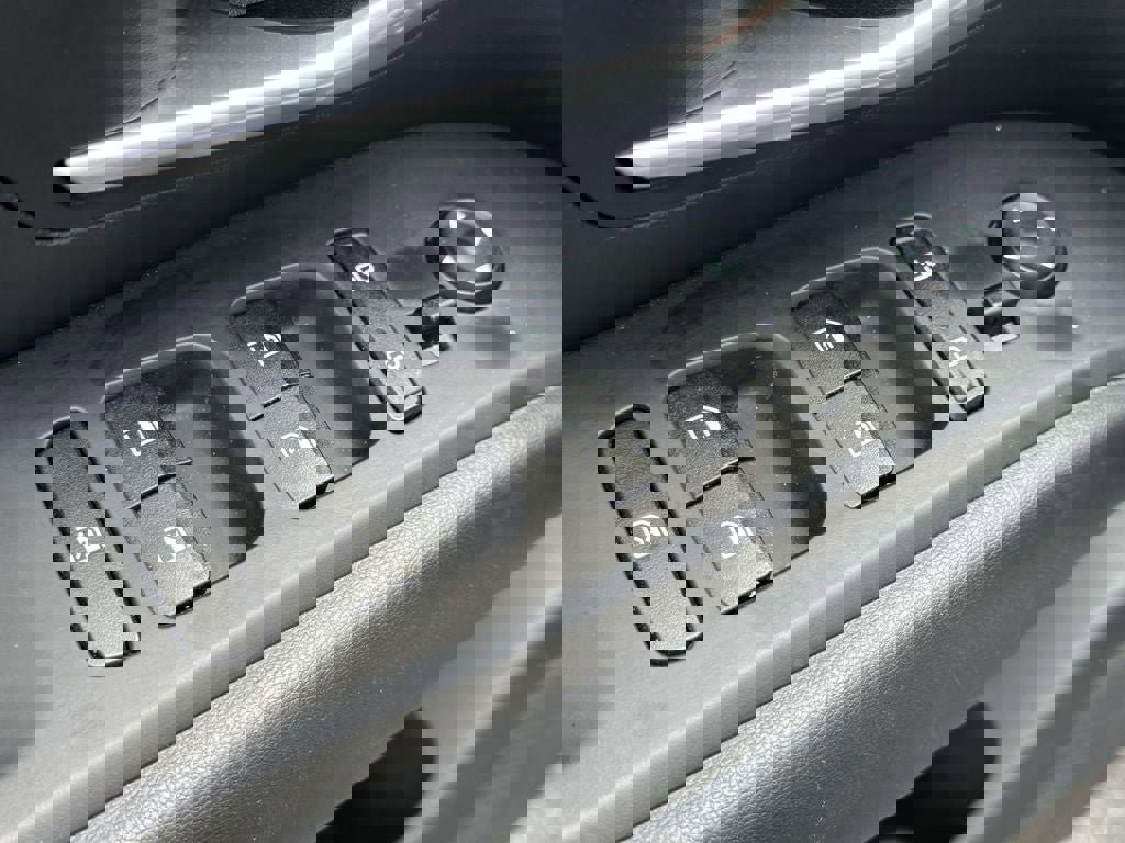 Used 2023 Hyundai Tucson SEL w/ Convenience Package AWD/4WD image 19