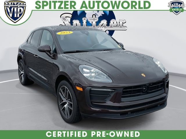Used 2023 Porsche Macan Turbo image 1