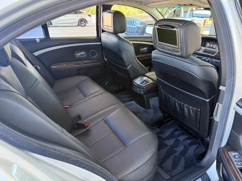 Used 2008 BMW 750i RWD image 17