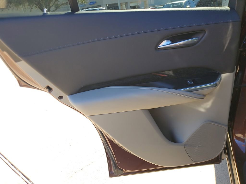 Used 2023 Cadillac XT4 Premium Luxury w/ Technology Package image 14