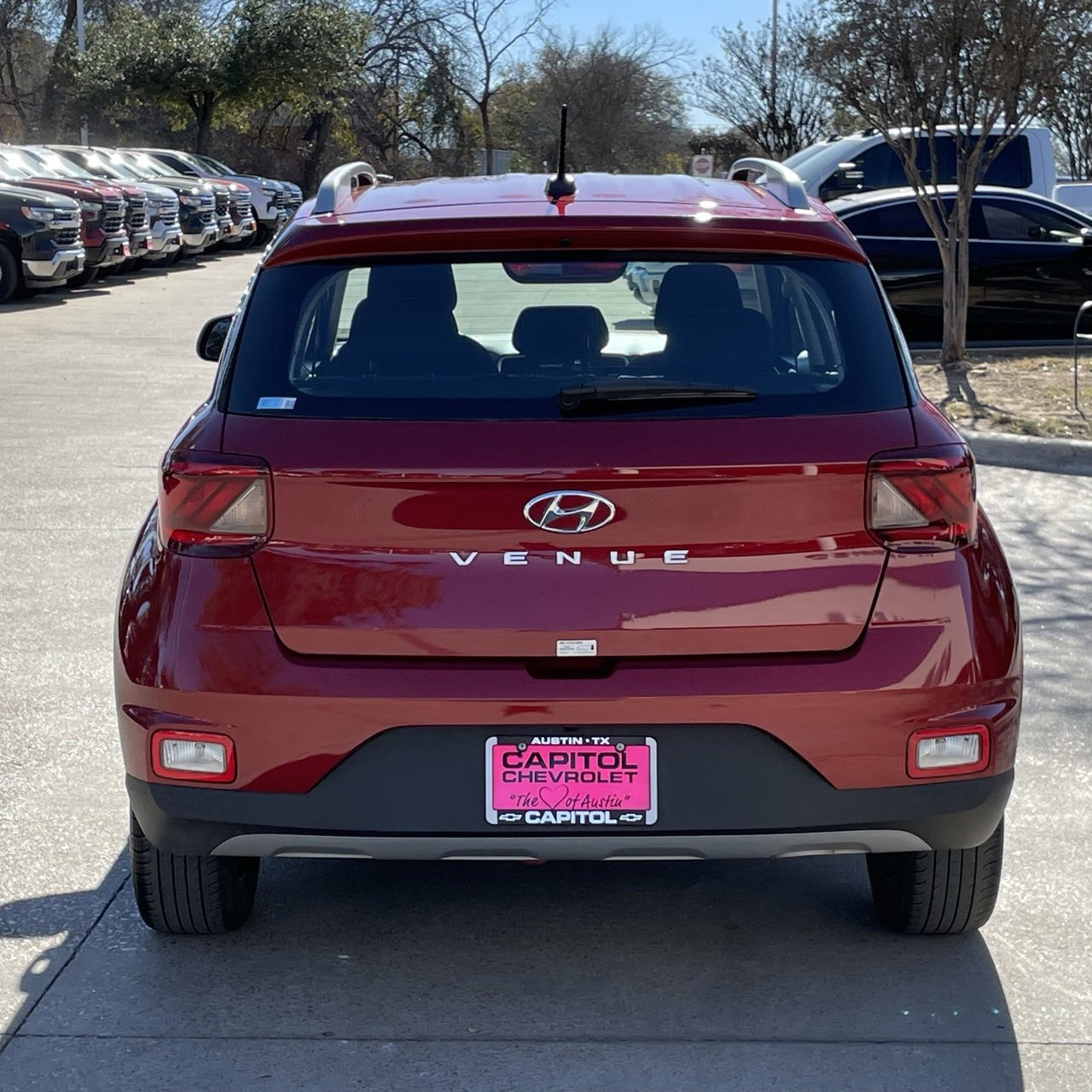 Used 2025 Hyundai Venue SEL image 5