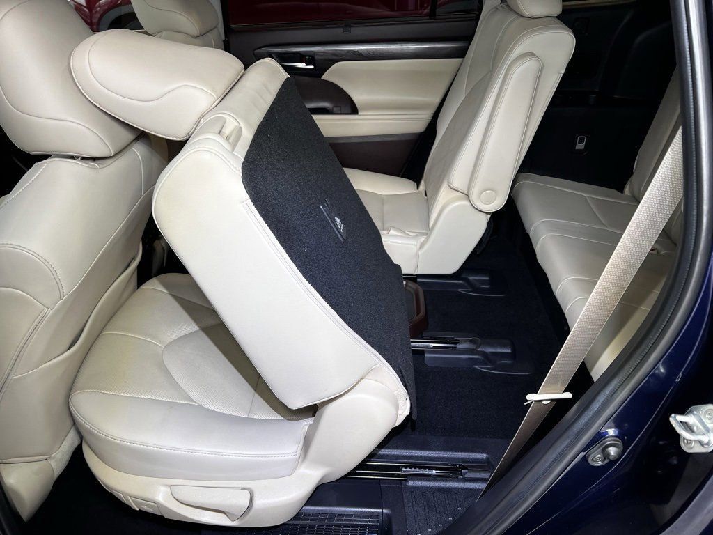 Certified 2020 Toyota Highlander Platinum image 47