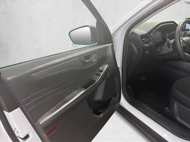 Used 2025 Ford Escape Active FWD image 9