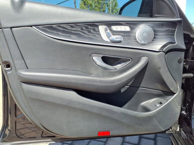 Used 2017 Mercedes-Benz E 400 4MATIC Wagon image 18