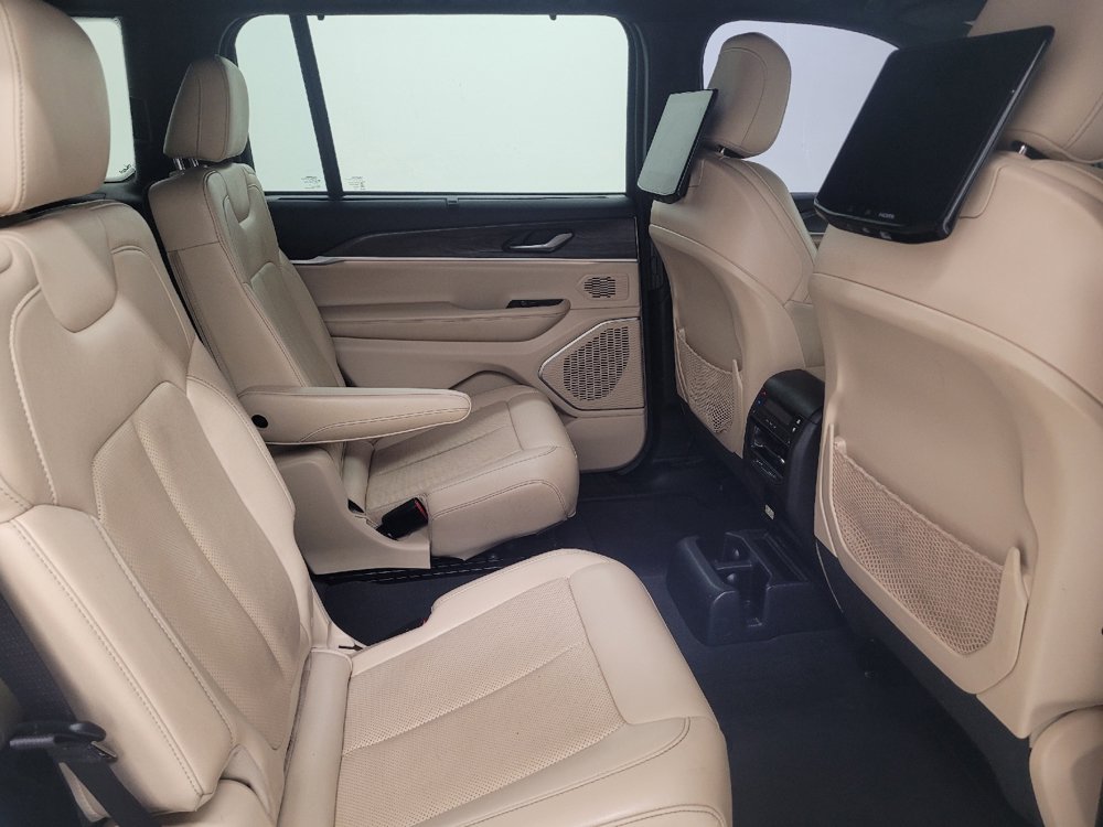 Used 2023 Jeep Grand Cherokee L Limited w/ Luxury Tech Group II AWD/4WD image 19