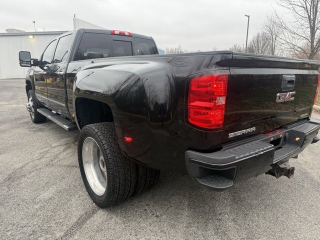 Used 2018 GMC Sierra 3500 Denali w/ Duramax Plus Package image 8