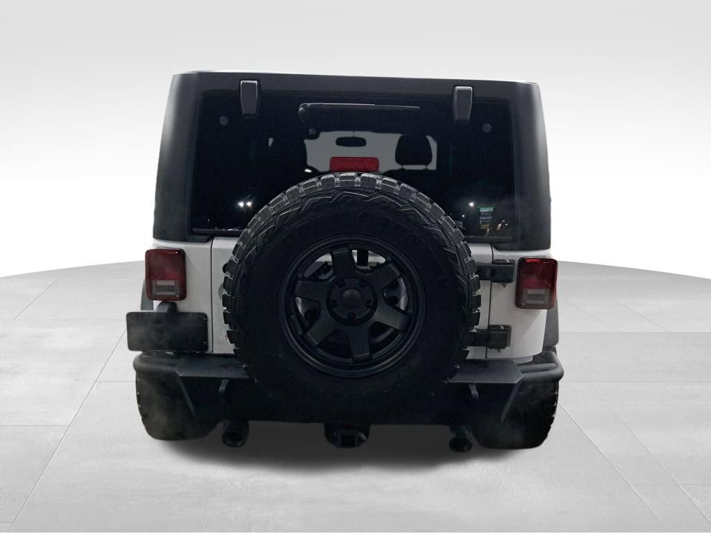 Used 2018 Jeep Wrangler Rubicon w/ Power Convenience Group AWD/4WD image 5