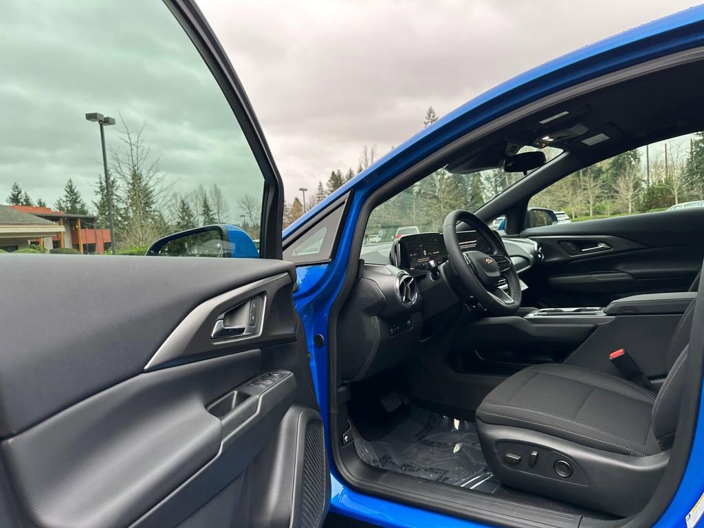 New 2026 Chevrolet Equinox EV LT image 19