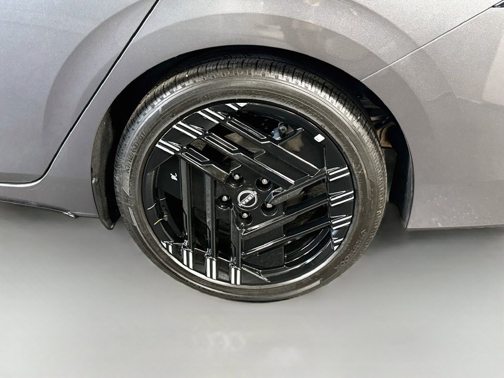 Used 2026 Nissan Sentra SR w/ Floor Mat Package FWD image 36