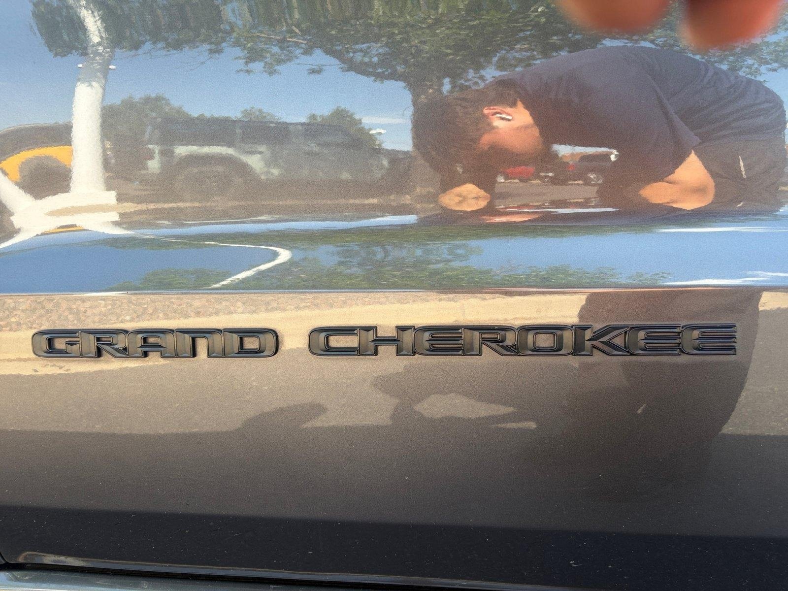 Used 2019 Jeep Grand Cherokee Altitude AWD/4WD image 33