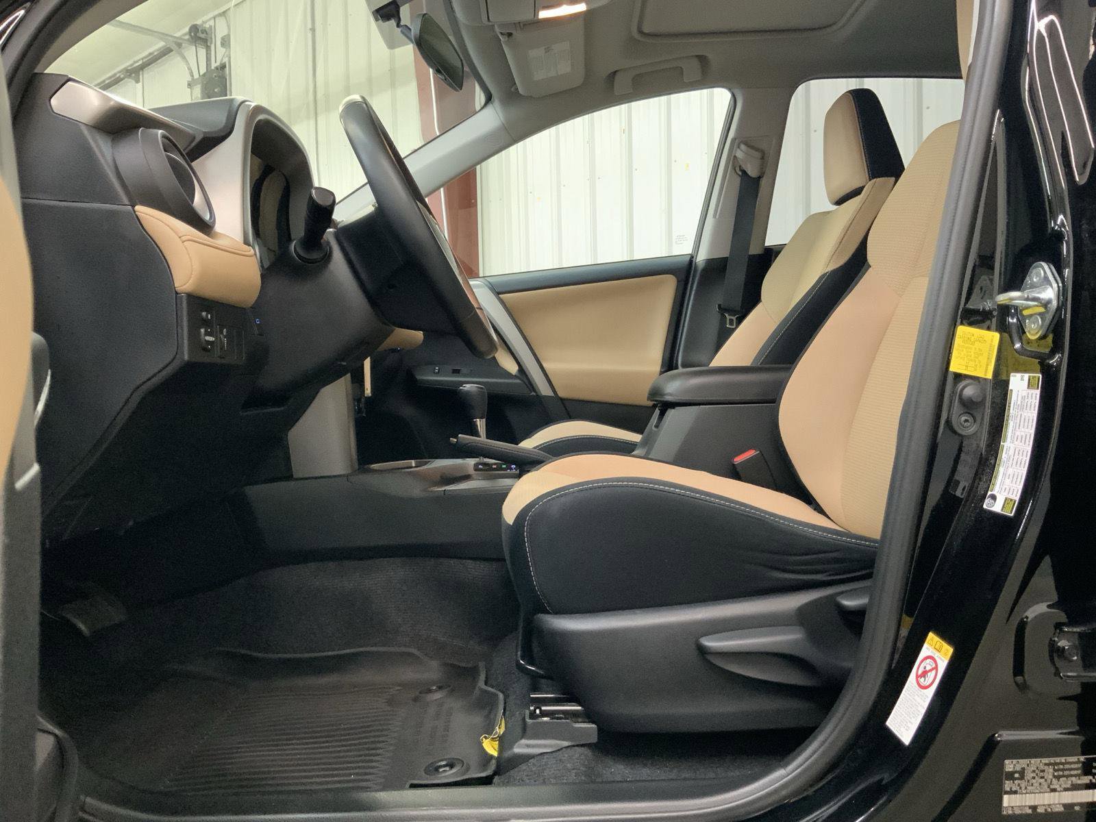 Used 2016 Toyota RAV4 XLE FWD image 15