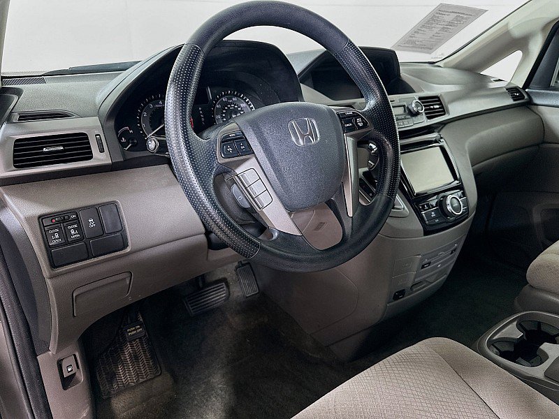 Used 2016 Honda Odyssey SE image 9