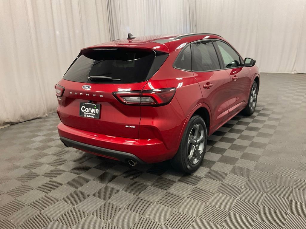 Used 2024 Ford Escape ST-Line AWD/4WD image 2