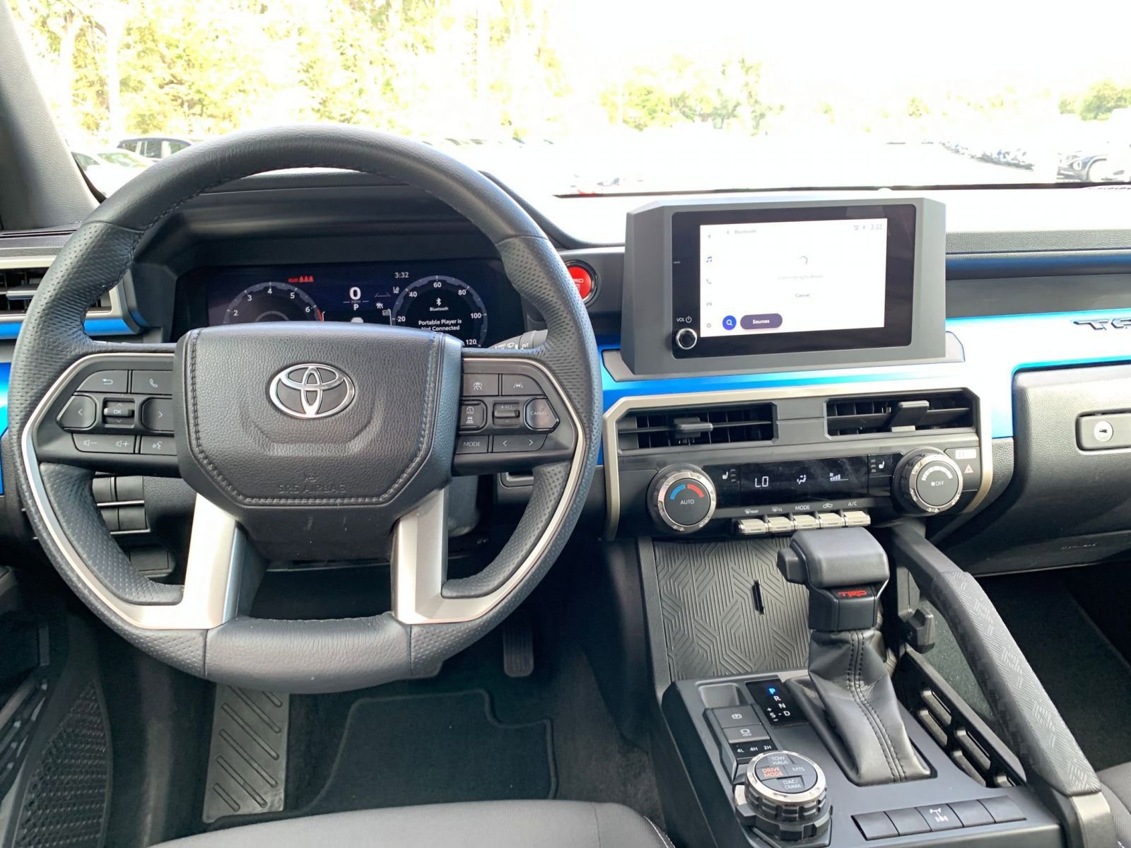 Used 2025 Toyota Tacoma TRD Off-Road image 31