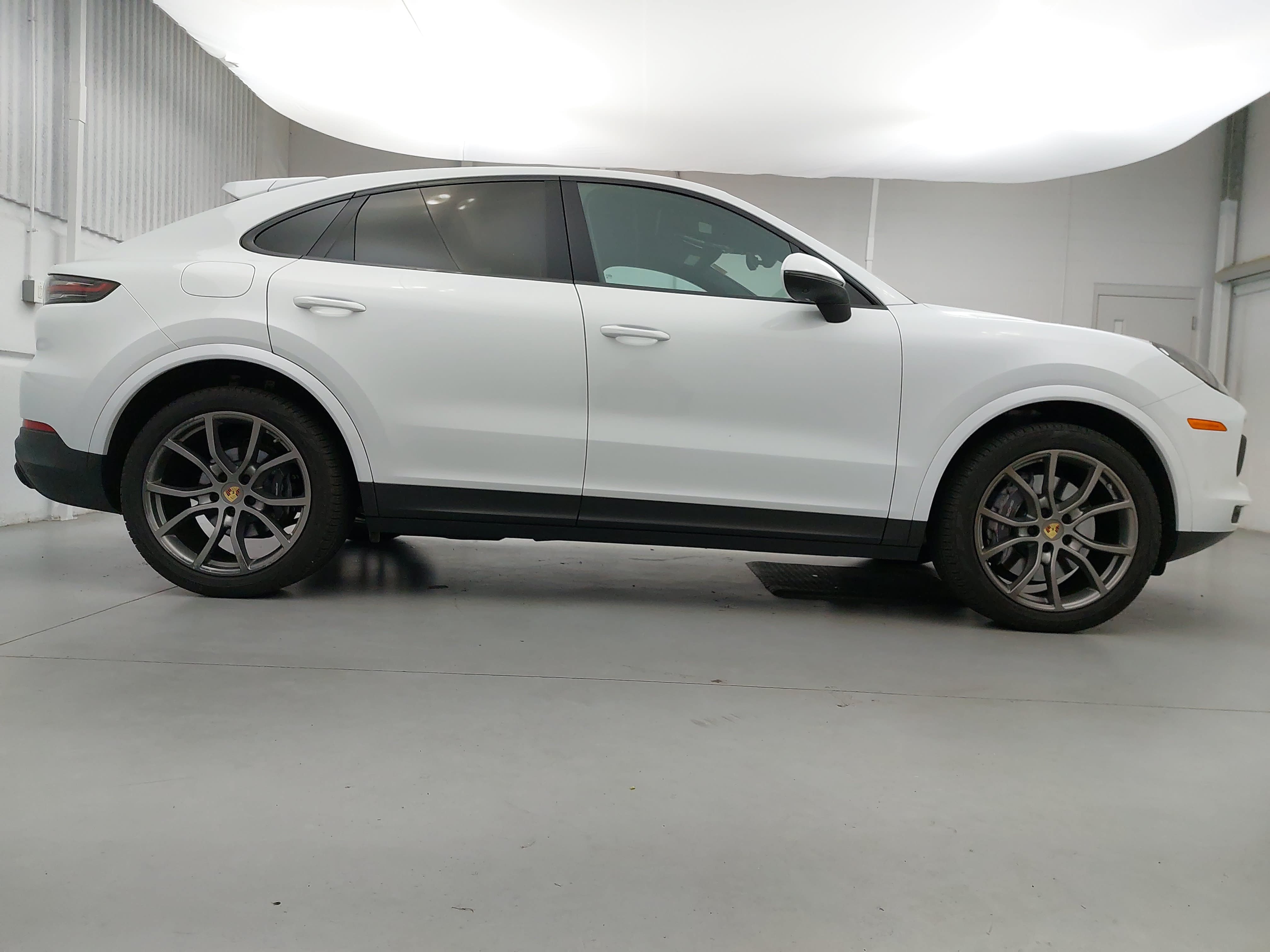 Certified 2023 Porsche Cayenne Platinum Edition AWD/4WD image 8