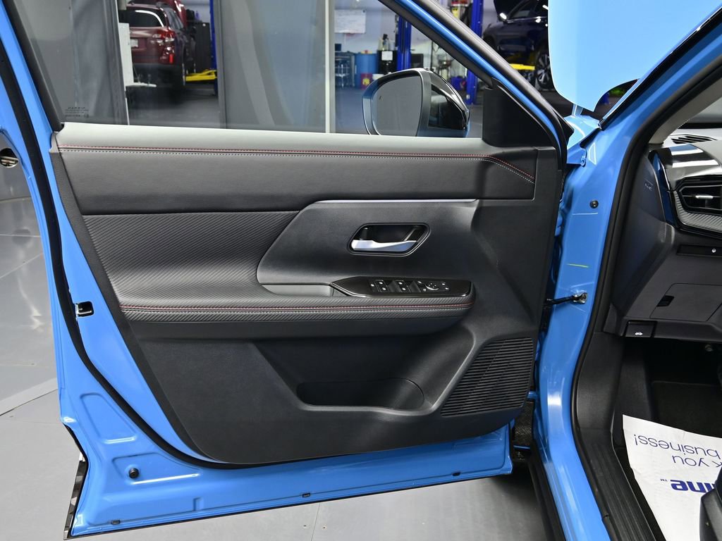New 2026 Nissan Kicks SR w/ Cold Weather Package image 14