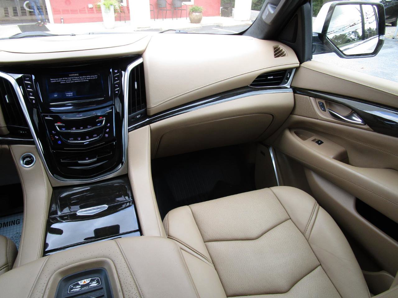 Used 2019 Cadillac Escalade ESV Platinum image 10