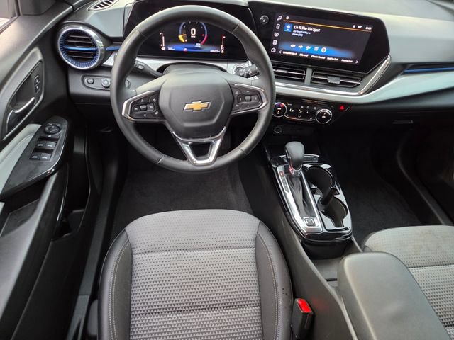 Certified 2025 Chevrolet Trax LT w/ Driver Confidence Package FWD image 12