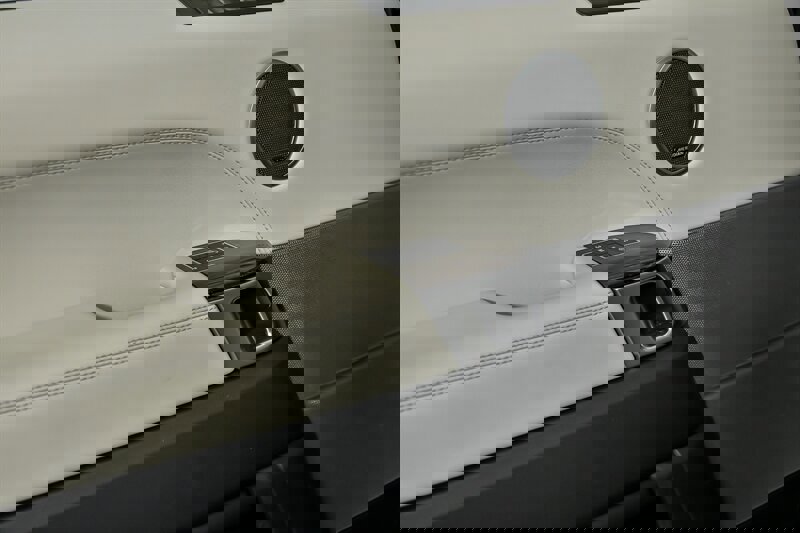 Used 2014 Land Rover Range Rover Sport HSE image 15