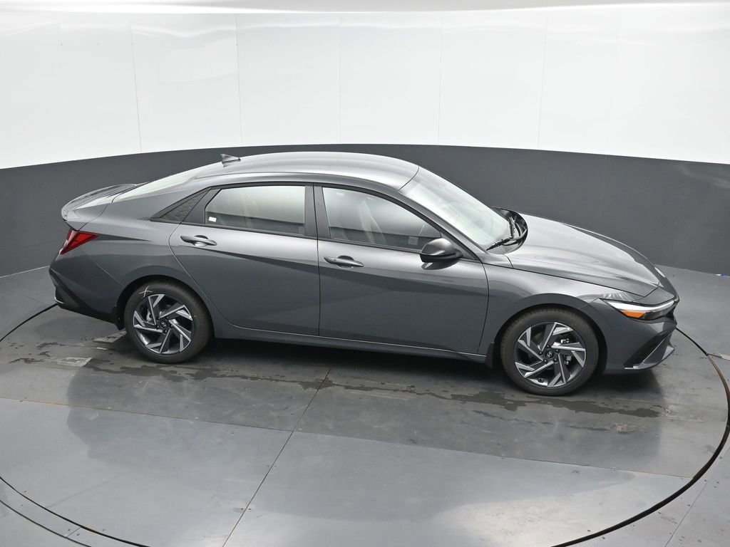New 2025 Hyundai Elantra Sport image 38