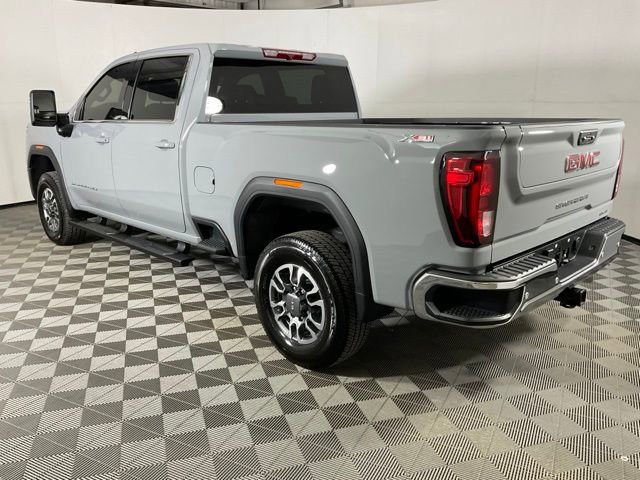 Used 2025 GMC Sierra 2500 SLE w/ SLE Value Package; image 4