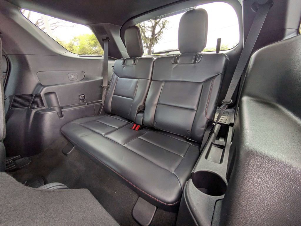 Used 2025 Ford Explorer ST image 18