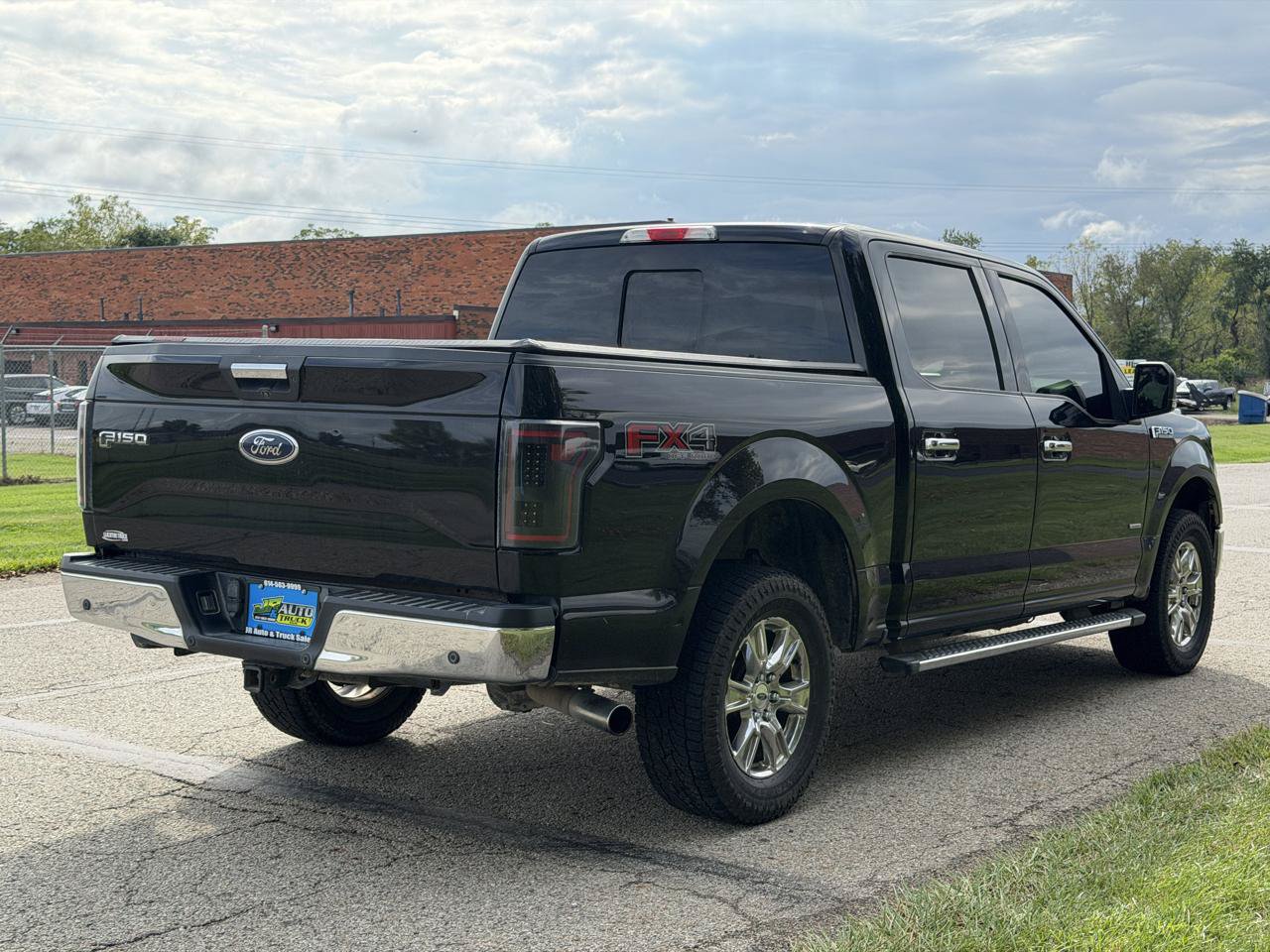 Used 2016 Ford F150 XLT w/ Equipment Group 302A Luxury AWD/4WD image 3