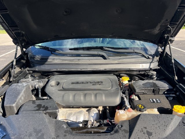 Used 2021 Jeep Cherokee Latitude Plus AWD/4WD image 14