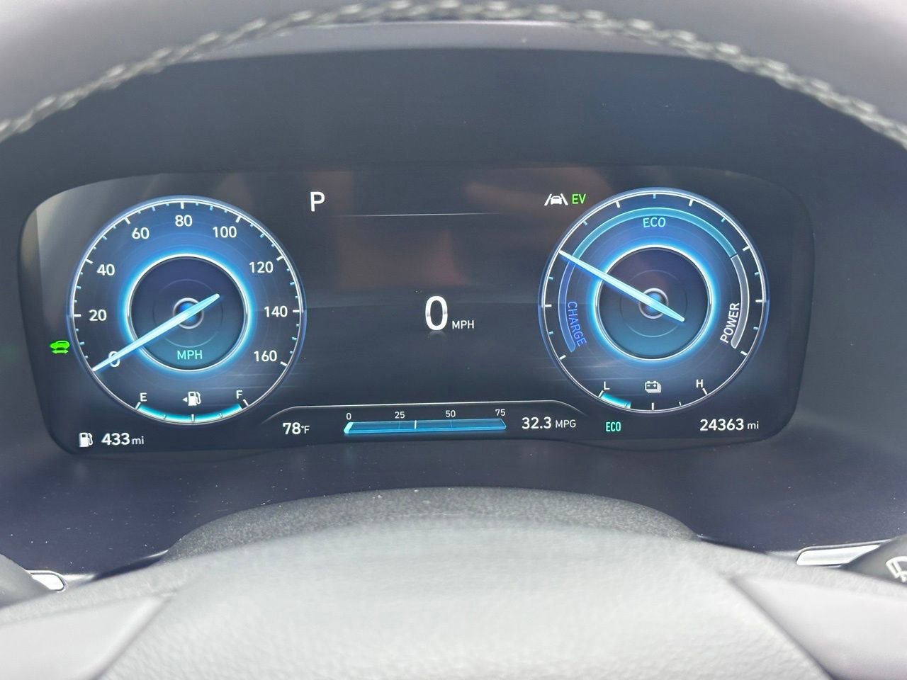 Used 2023 Hyundai Santa Fe Limited image 29