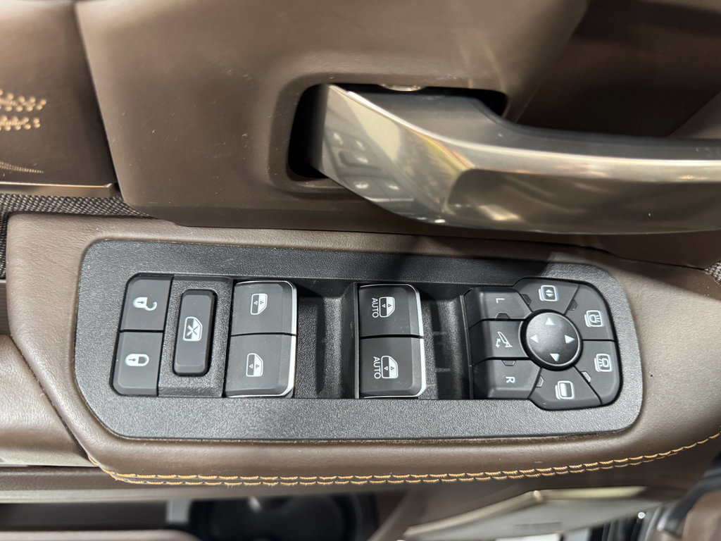 Used 2025 RAM 3500 Longhorn image 26