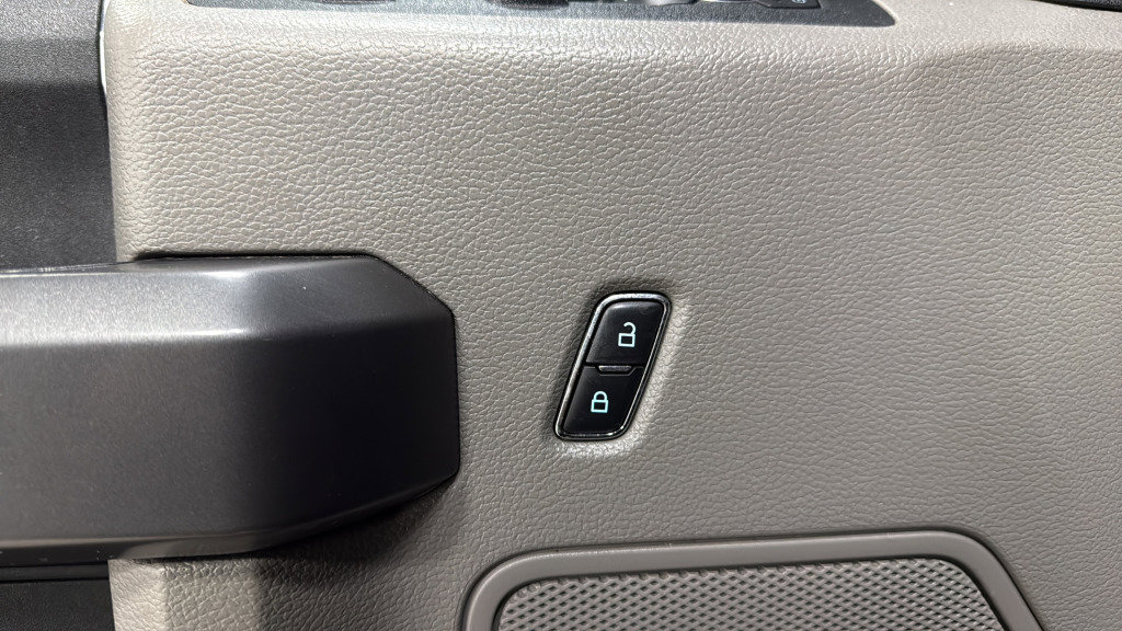 Used 2020 Ford F150 XLT w/ Trailer Tow Package image 15