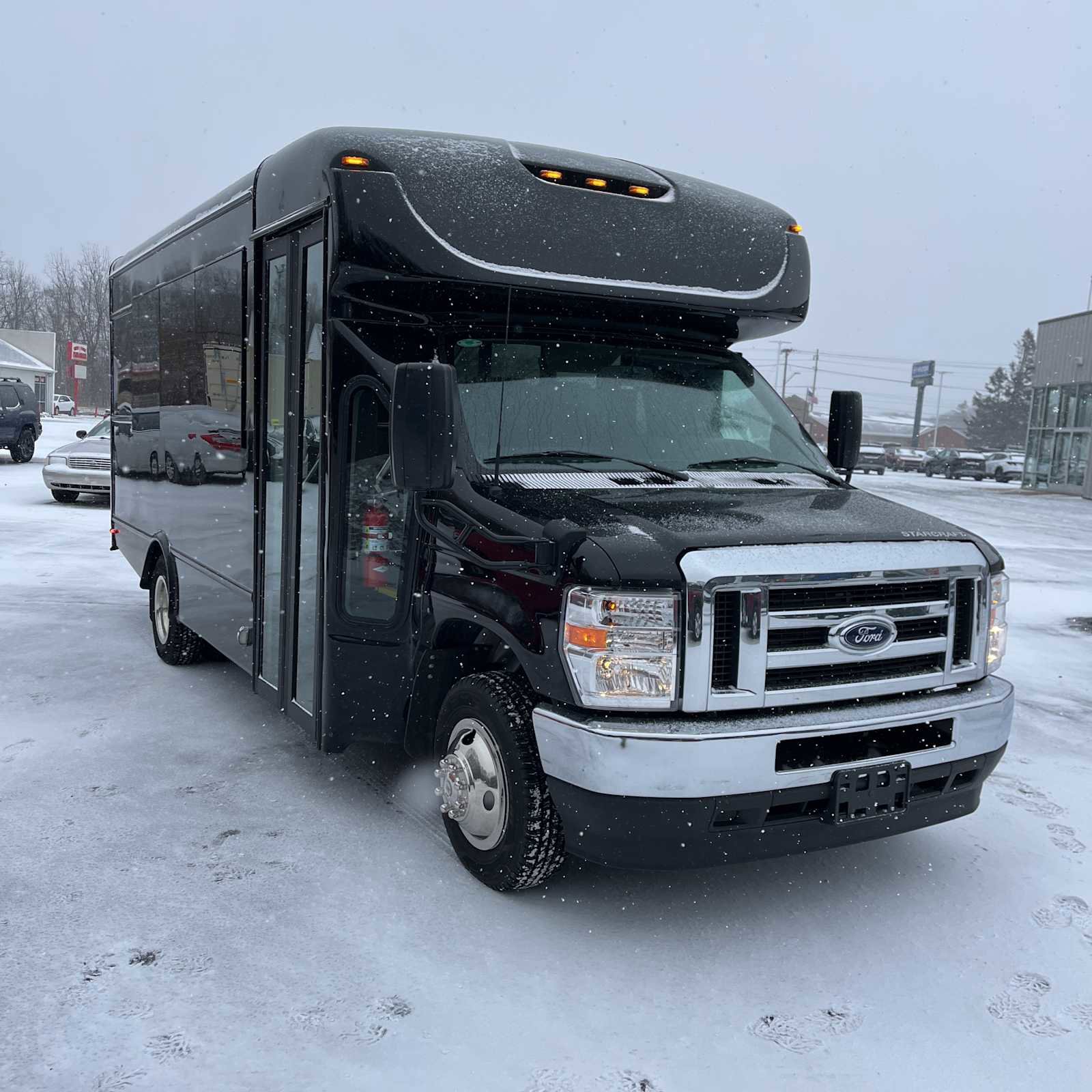 Used 2025 Ford E-450 and Econoline 450 Super Duty w/ Shuttle Bus Prep Package image 2
