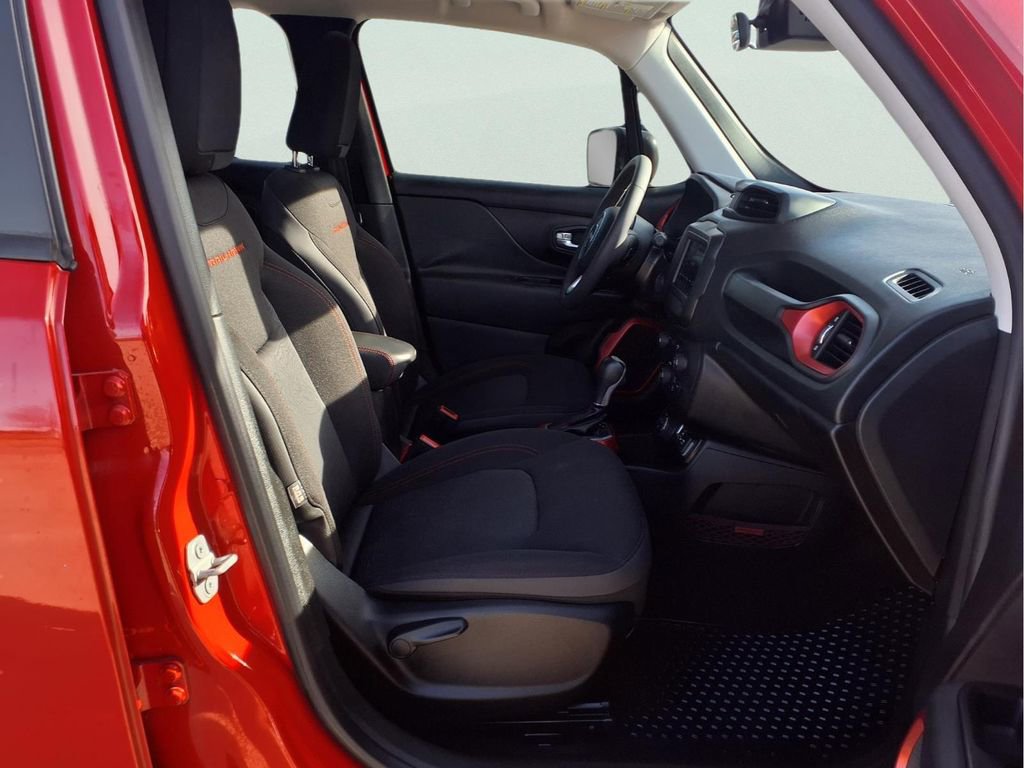 Used 2020 Jeep Renegade Trailhawk image 14
