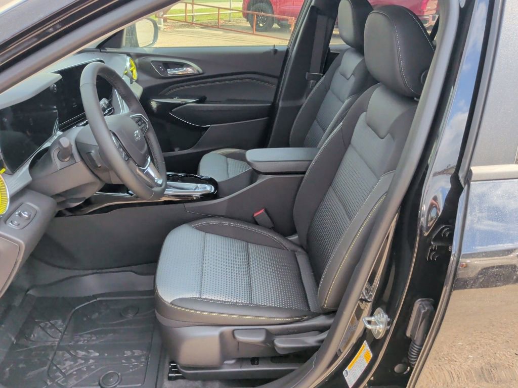 New 2026 Chevrolet Trax LT image 12