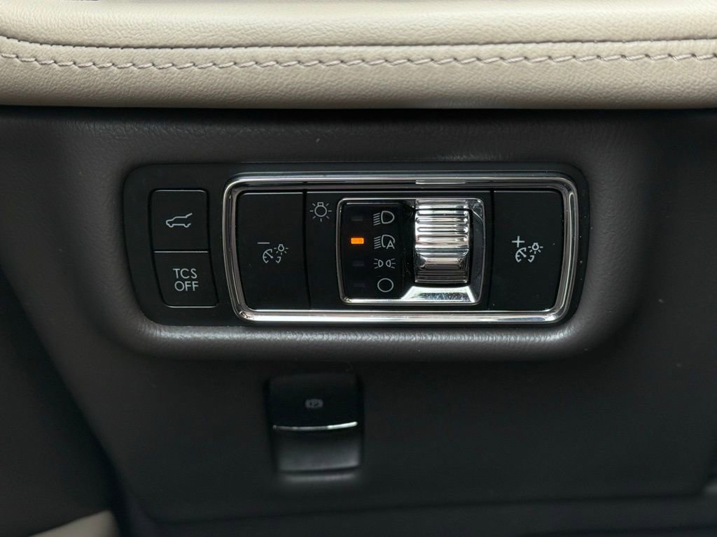 Used 2023 Lincoln Nautilus Reserve w/ Equipment Group 201A image 25