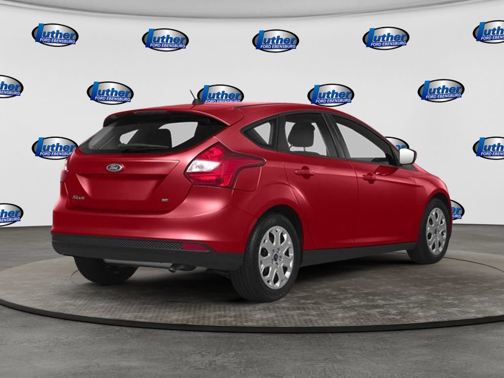 Used 2014 Ford Focus Titanium FWD image 2