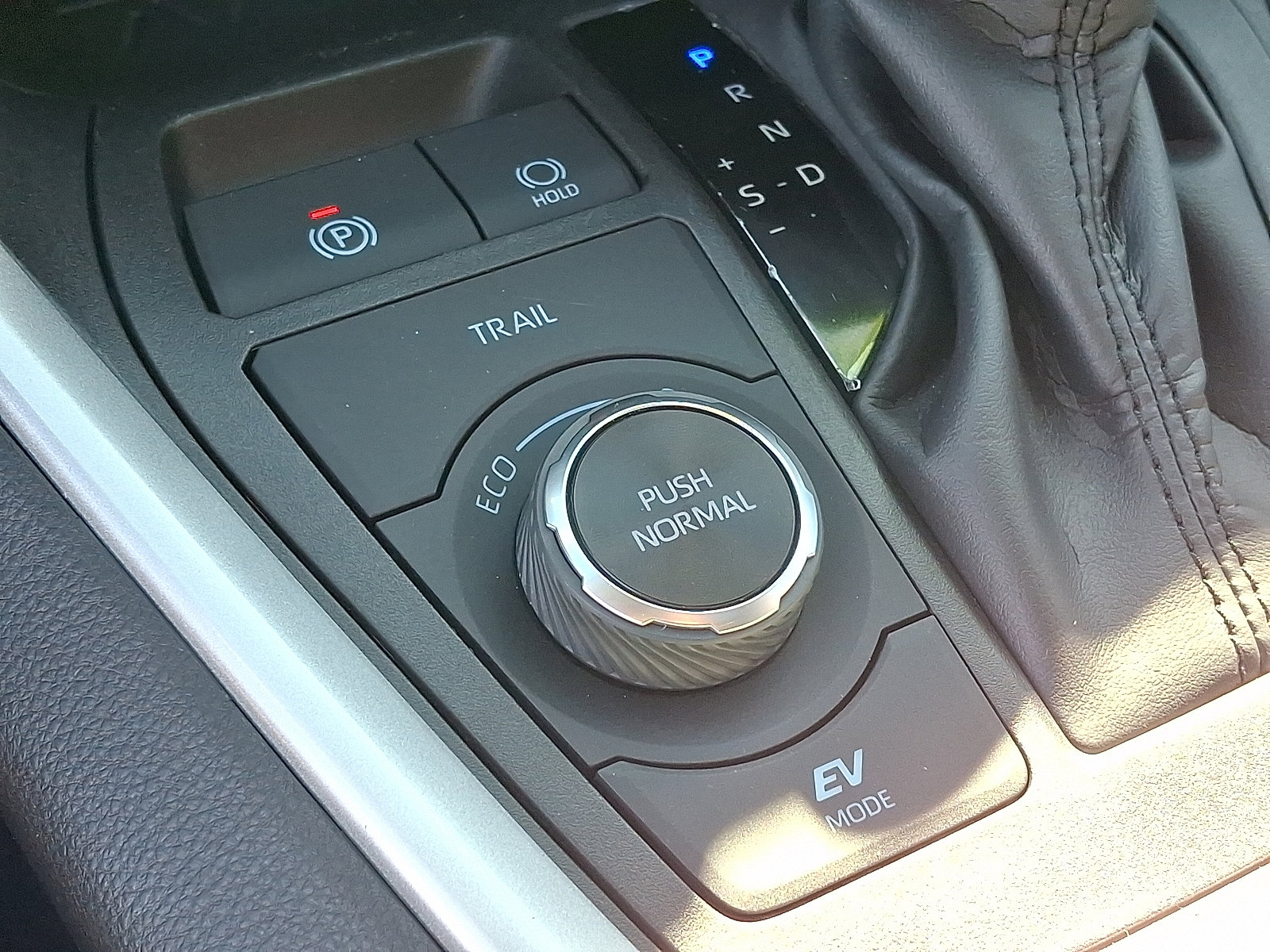 Certified 2024 Toyota RAV4 XLE image 26
