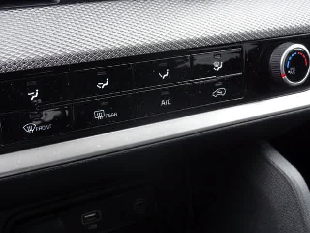 Used 2025 Kia Sportage LX FWD image 13
