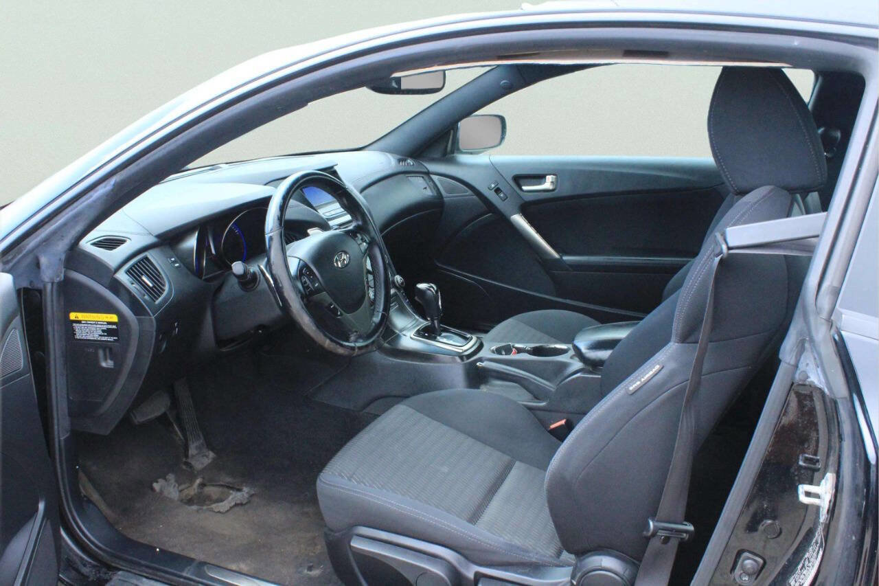 Used 2014 Hyundai Genesis 2.0T image 7