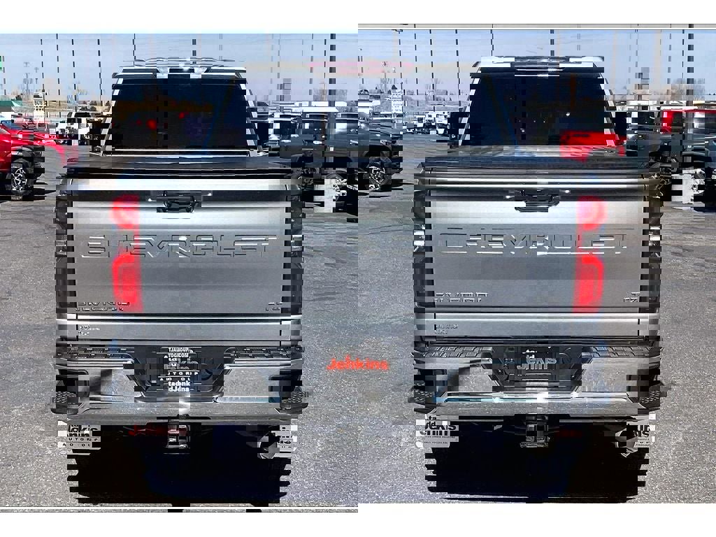 Used 2024 Chevrolet Silverado 3500 LTZ image 4