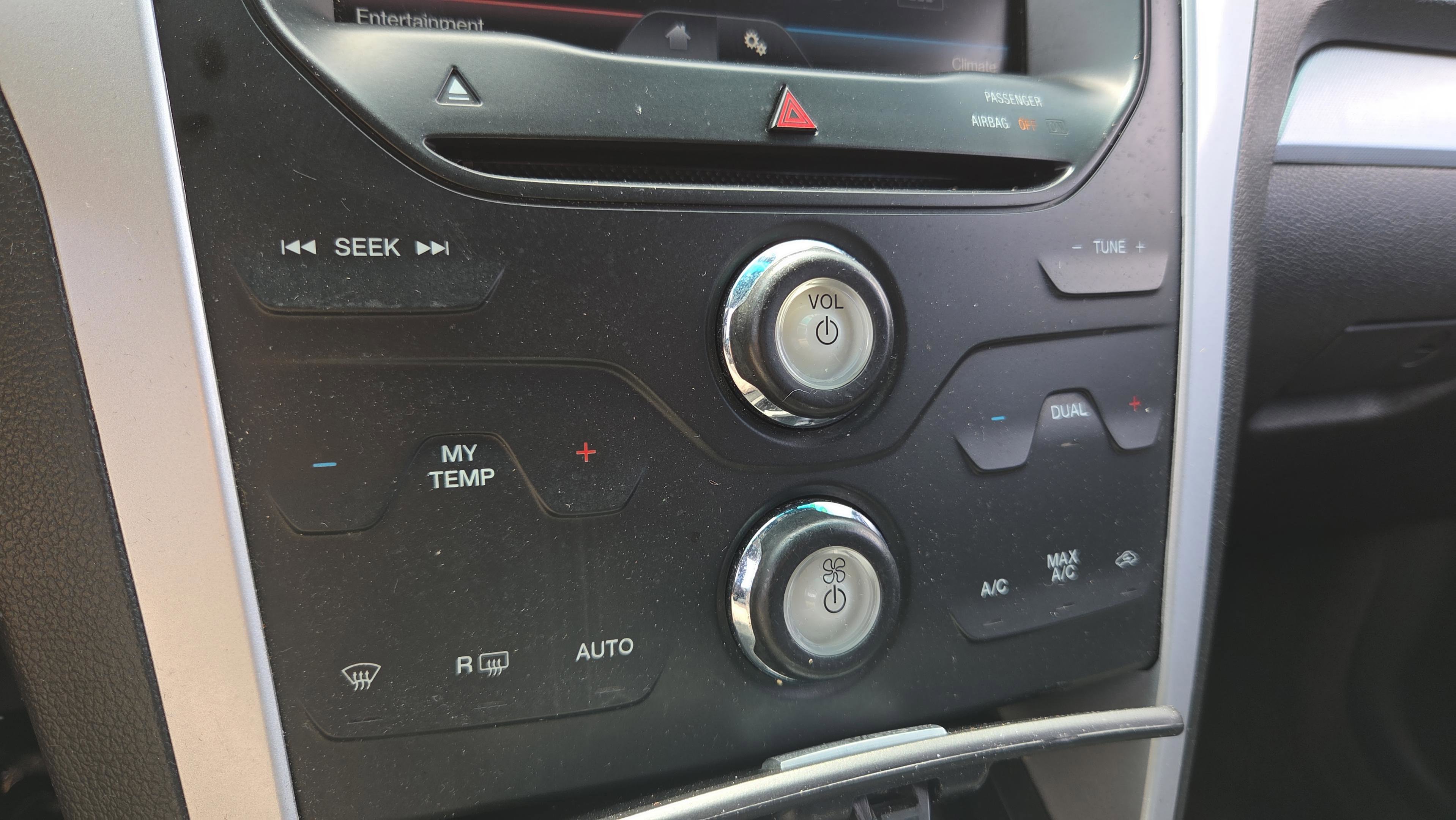 Used 2014 Ford Explorer XLT w/ Equipment Group 202A image 27