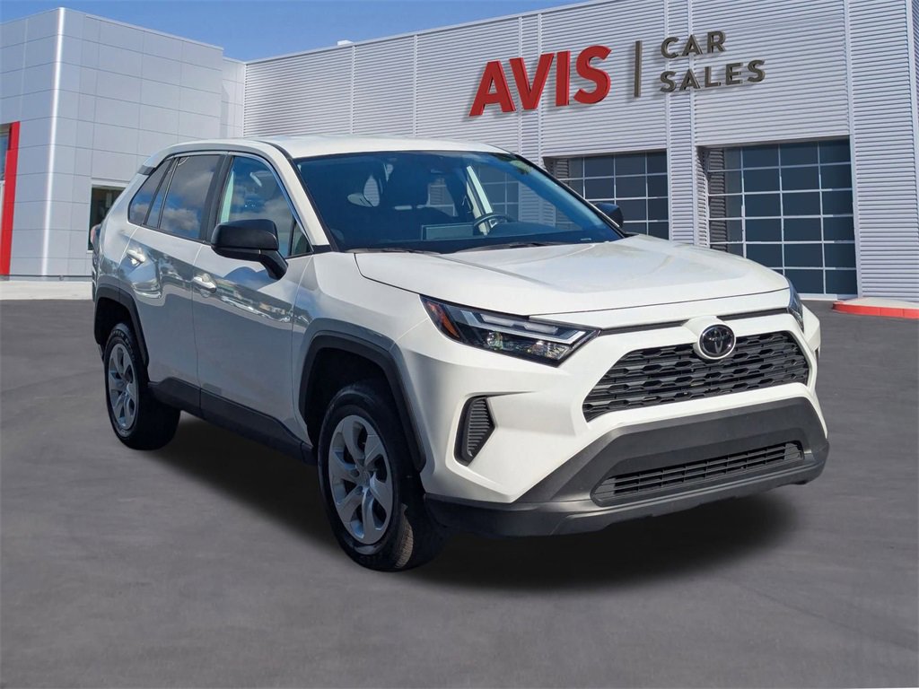 Used 2025 Toyota RAV4 LE image 3