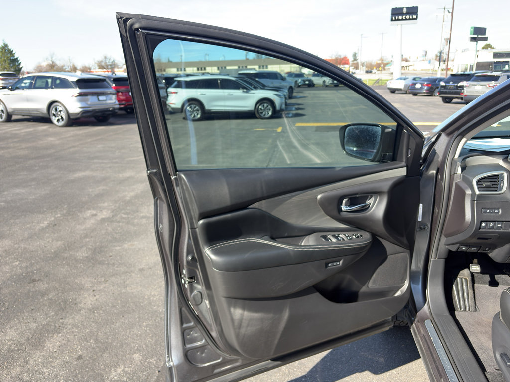 Used 2016 Nissan Murano Platinum w/ Platinum Technology Package image 12