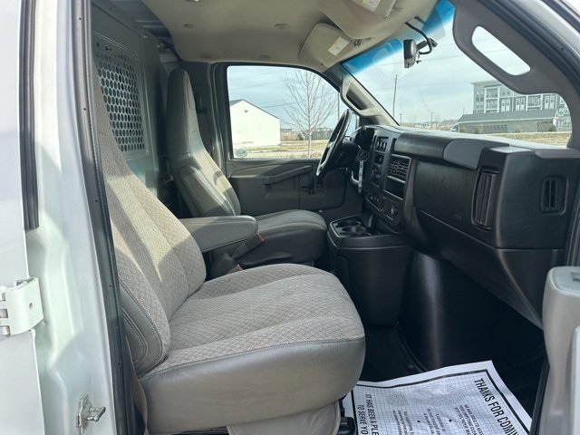 Used 2018 Chevrolet Express 2500 w/ Driver Convenience Package image 17