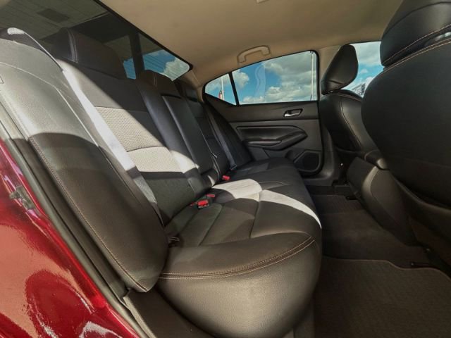 Used 2022 Nissan Altima 2.5 SR FWD image 8